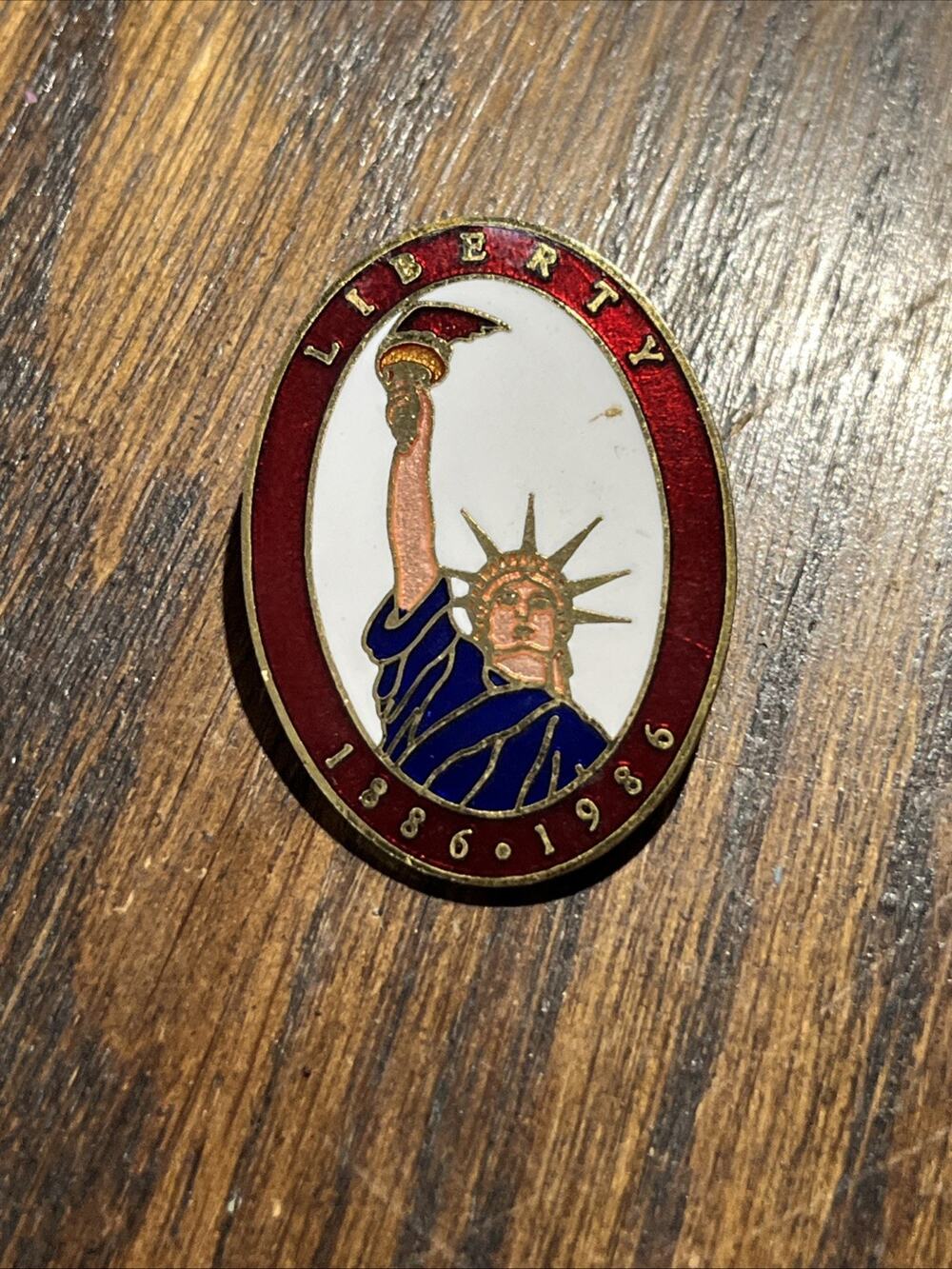 Statue of Liberty Centennial Pin USA 1886 1986 Enamel Liberty Vintage
